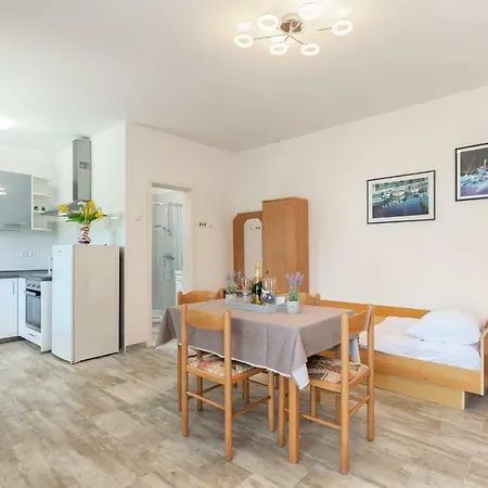 Apartament Ema *